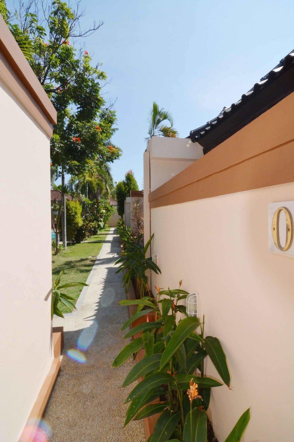 Kutaville Seminyak Exterior foto